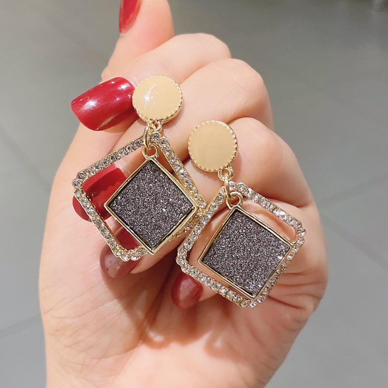 Khuyên tai / Bông tai đính đã siêu dễ thương E042