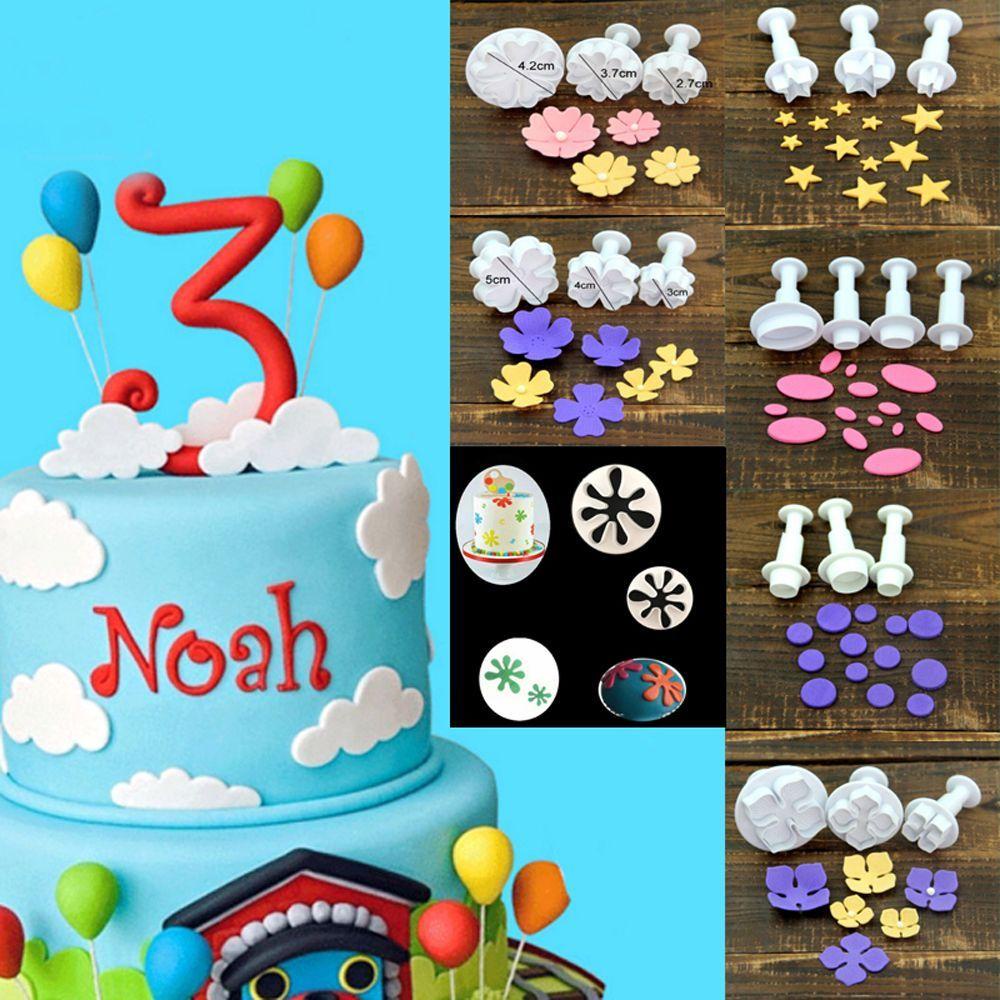 Khuôn Nhựa Cắt Bánh Quy Hình Bông Tuyết Xinh Xắn