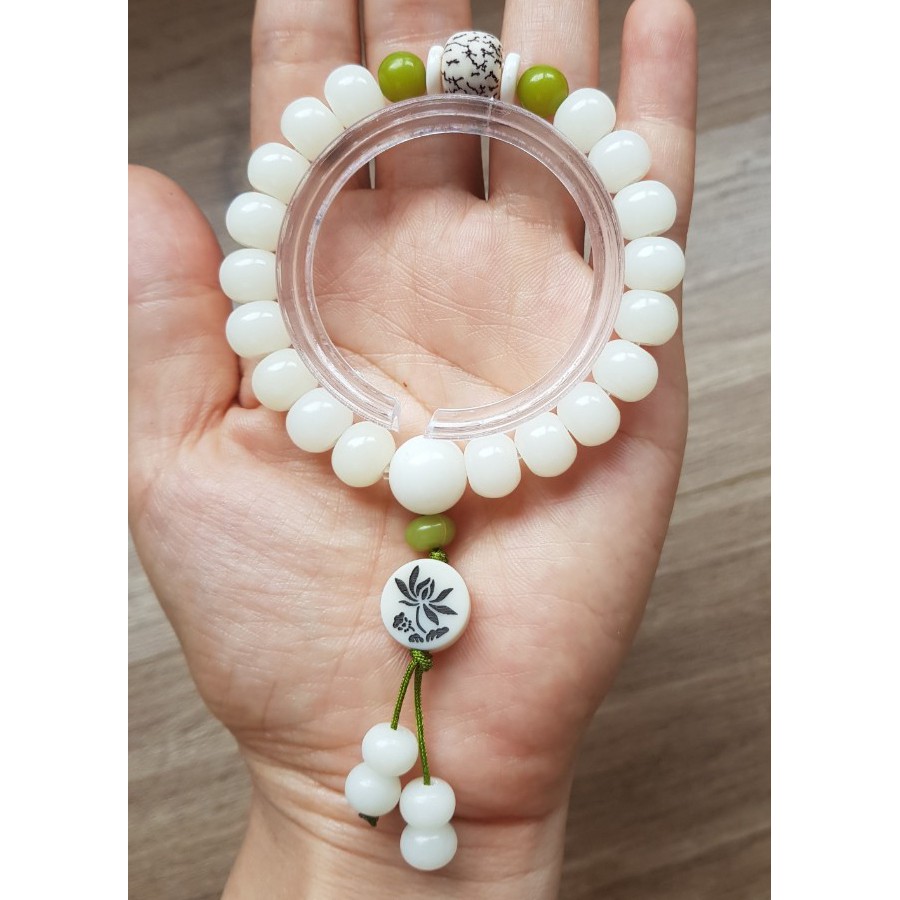 Chuỗi kim cang bồ đề tự nhiên vòng tay bồ đề trắng cao cấp BĐ27 treo hạt bồ đề khắc vẽ hoa sen