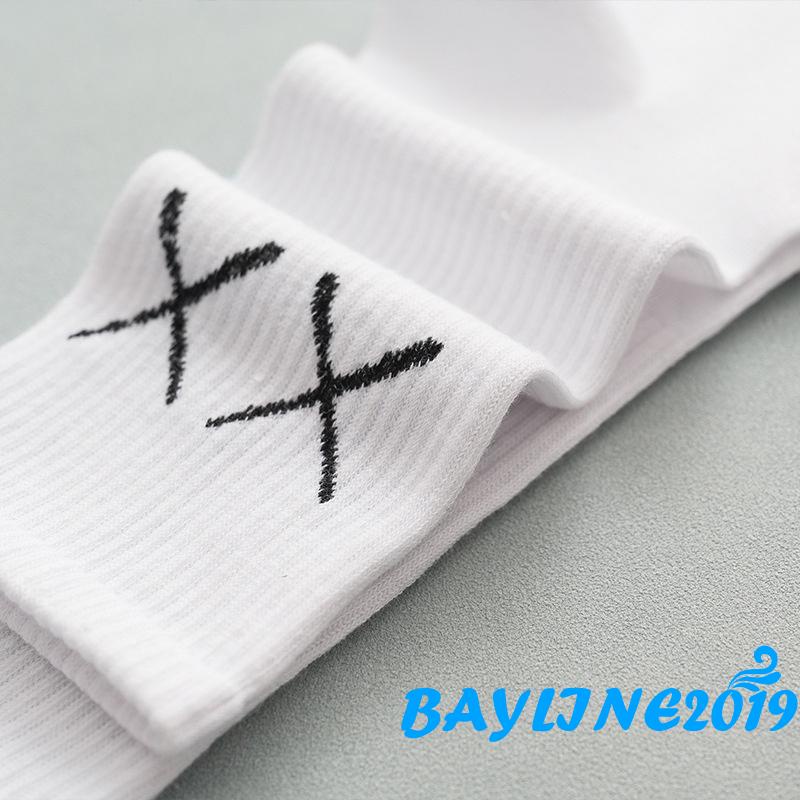 Đôi vớ thể thao họa tiết chữ thập thoải mái chống sốc thời trang dành cho cả nam và nữ