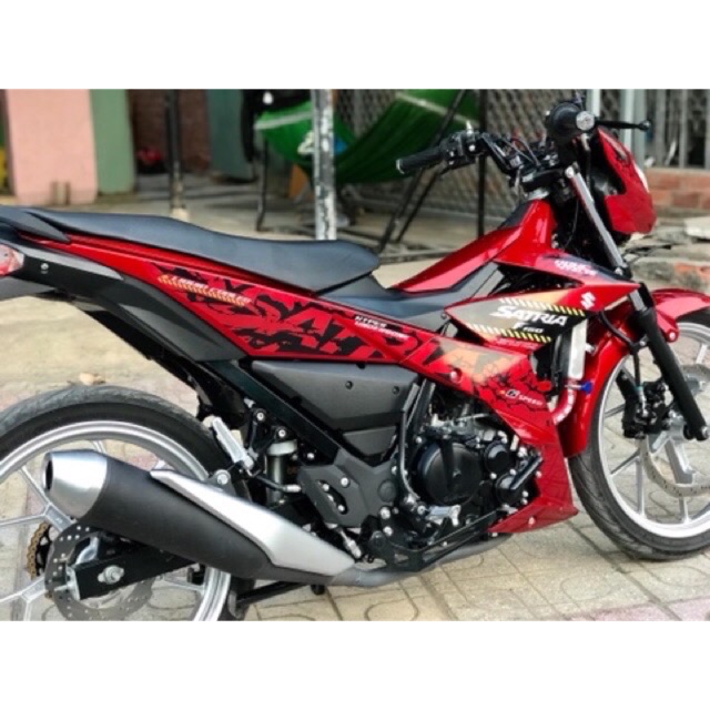 Tem Satria Đỏ đen