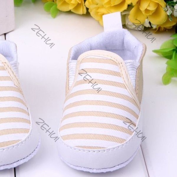 Giày Tập Đi Dễ Thương Cho Bé