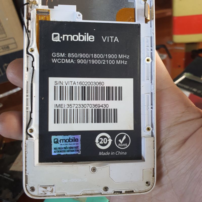 Bán màn hình và cảm ứng máy Q-mobile Vita