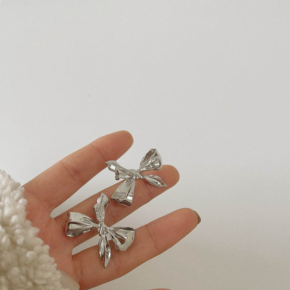 Khuyên Tai Nữ Trang Dáng Dài Tạo Hình Độc Đáo