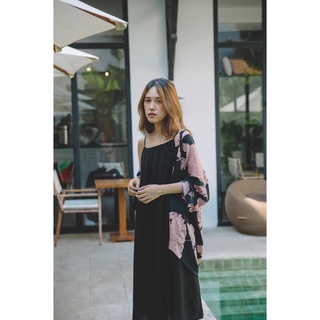 Chicka Chicka - Đầm dây dài màu đen