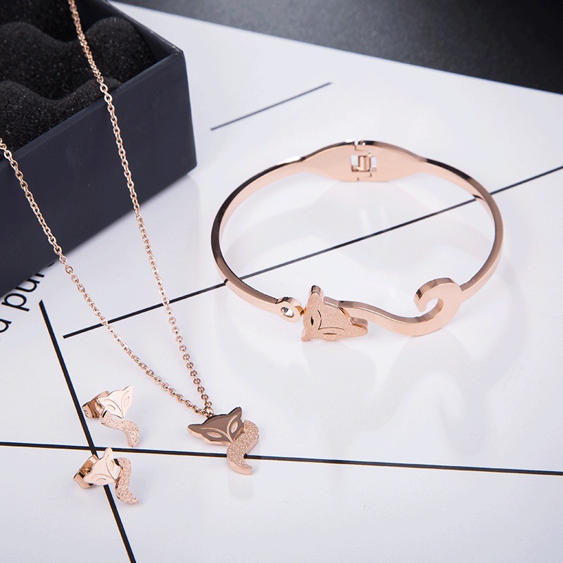 Vòng tay lắc tay nữ titan hồ ly phun cát H11-404 - CAM KẾT KHÔNG GỈ, KHÔNG BAY MÀU - BẢO HÀNH 12 THÁNG