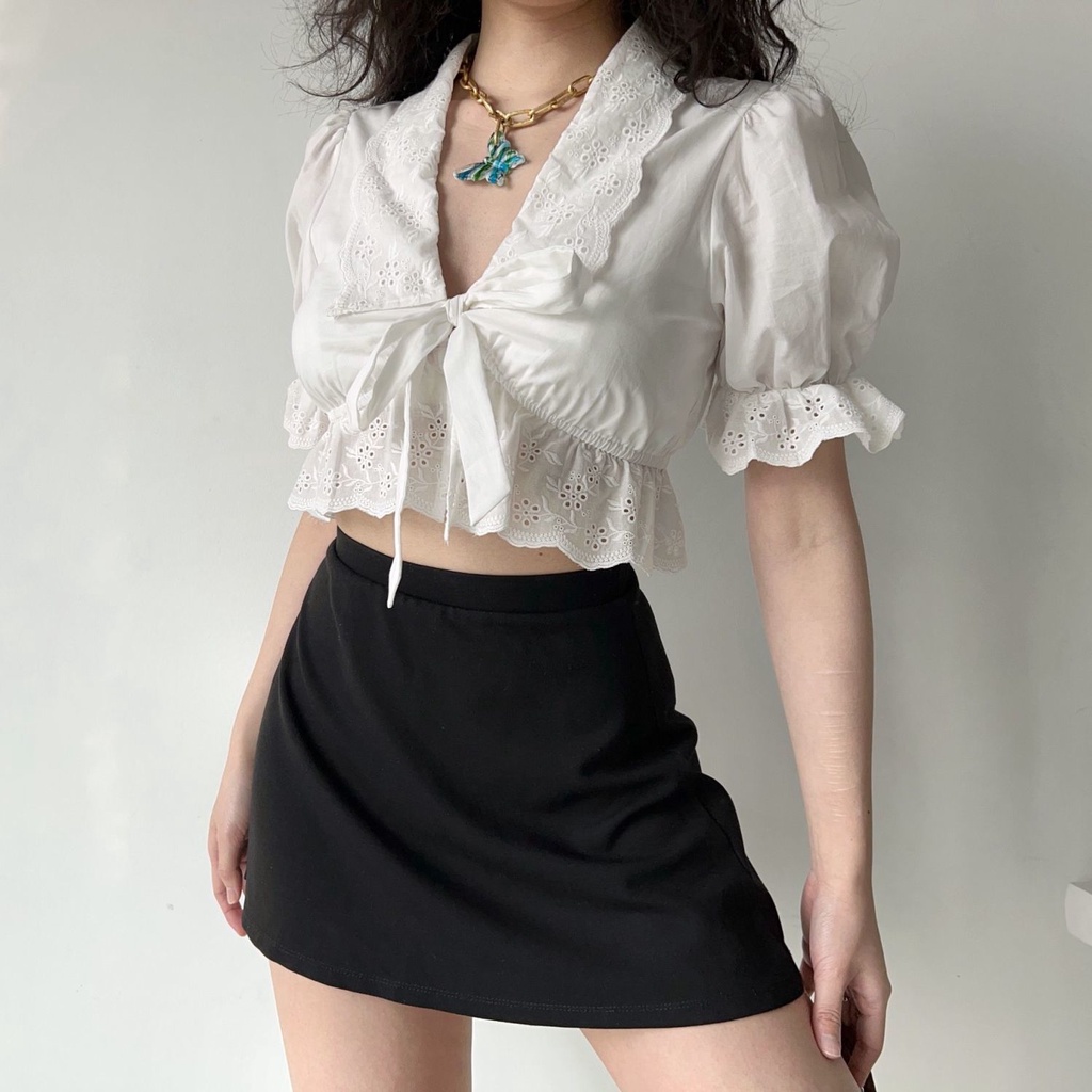 Áo Sơ Mi Trắng Tay Phồng Phối Ren Thêu Họa Tiết Thời Trang Pháp Quyến Rũ Cho Nữ