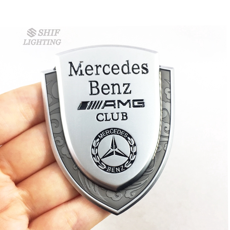 Huy hiệu logo Mercedes Benz //AMG Club màu bạc và vàng kim sang trọng