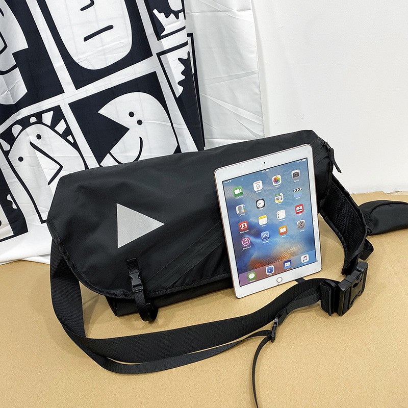 Túi đeo chéo vải dù đựng vừa laptop