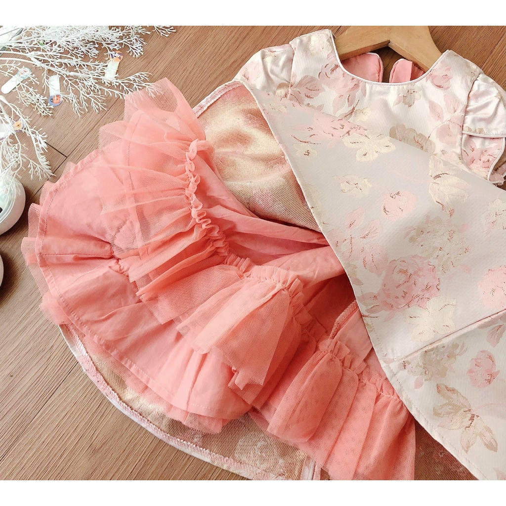 Váy gấm hoa hồng