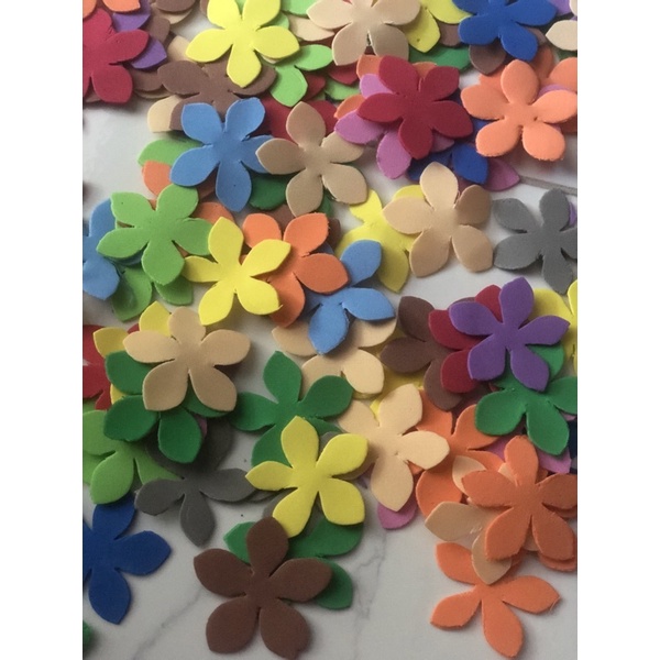 Hoa xốp trang trí mầm non