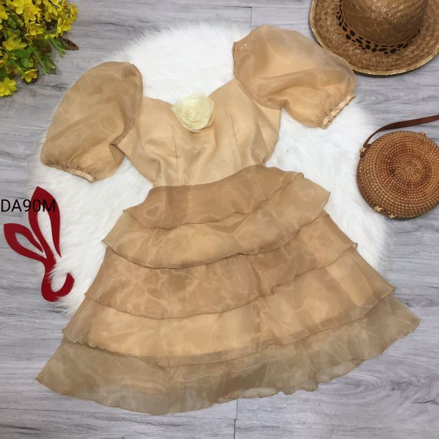 Đầm cúp tay phồng  hoa tầng