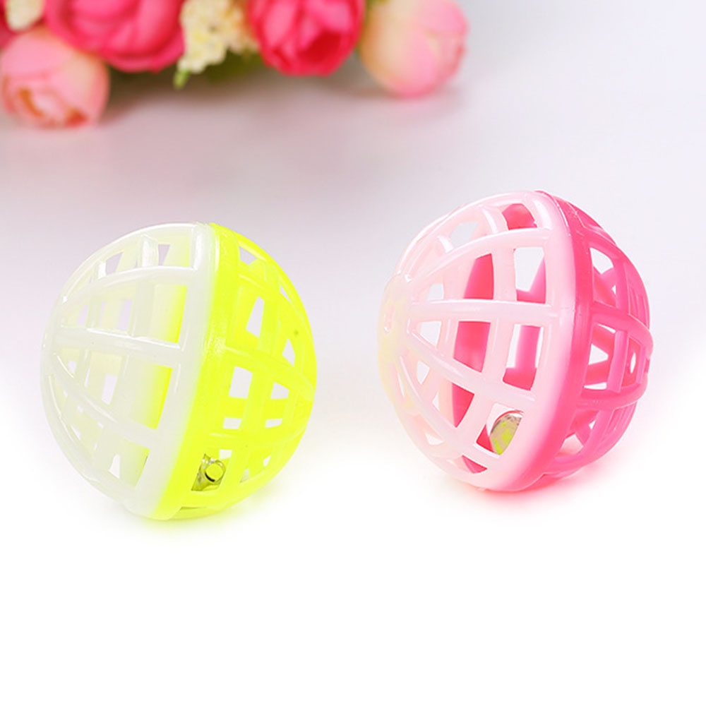 1 Quả Bóng Nhựa Mỏng Đục Lỗ 3.8cm Cho Mèo Màu Sắc Ngẫu Nhiên