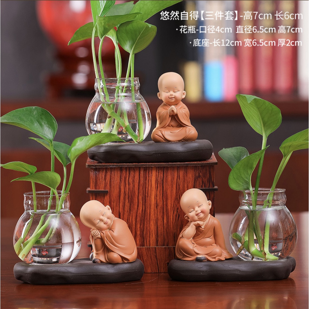 Bình Thủy Sinh Chú Tiểu, Bộ Tượng Chú Tiểu Đáng Yêu Kèm Lọ Hoa Trồng Cây Có Chân Đế Mang Lại An Yên Trong Cuộc Sống