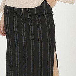 [Mã WABRLOW5 giảm 15% đơn 300K] Chân váy khóa đồng xẻ hai bên VIENNE TRAN V62T18Q003 (1 màu) | BigBuy360 - bigbuy360.vn