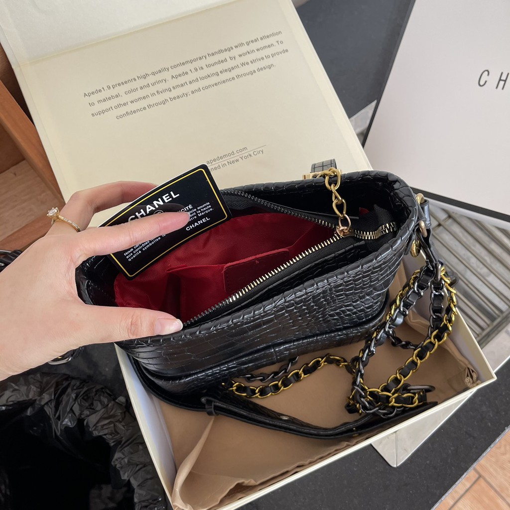 Túi xách Hobo Da Rắn 💥SIÊU CÁ TÍNH💥 túi đeo chéo thiết kế trẻ trung phong cách Đế gỗ size 20 loại 1 | BigBuy360 - bigbuy360.vn