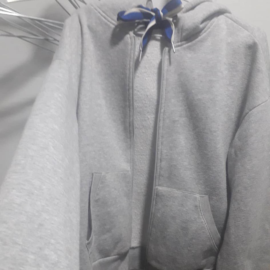 Thanh lý áo khoác hoodie kéo chống nắng bershka