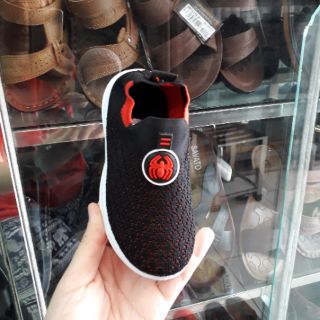Giày Slip on cho bé