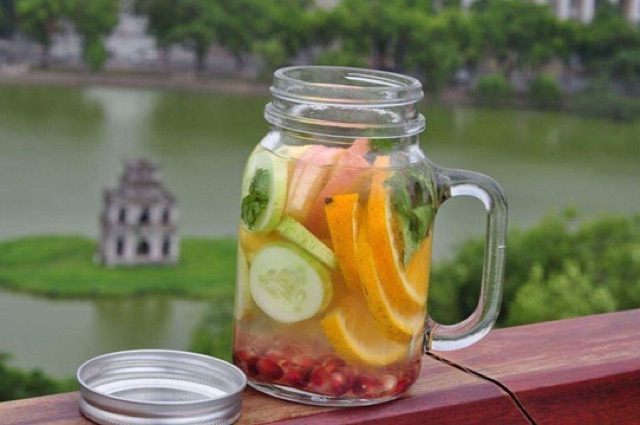 Ly thuỷ tinh có quai và ống hút Lock & Lock