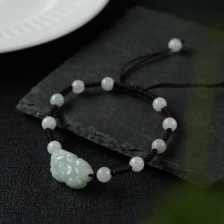Vòng đeo tay ngọc bích tự nhiên mang lại may mắn