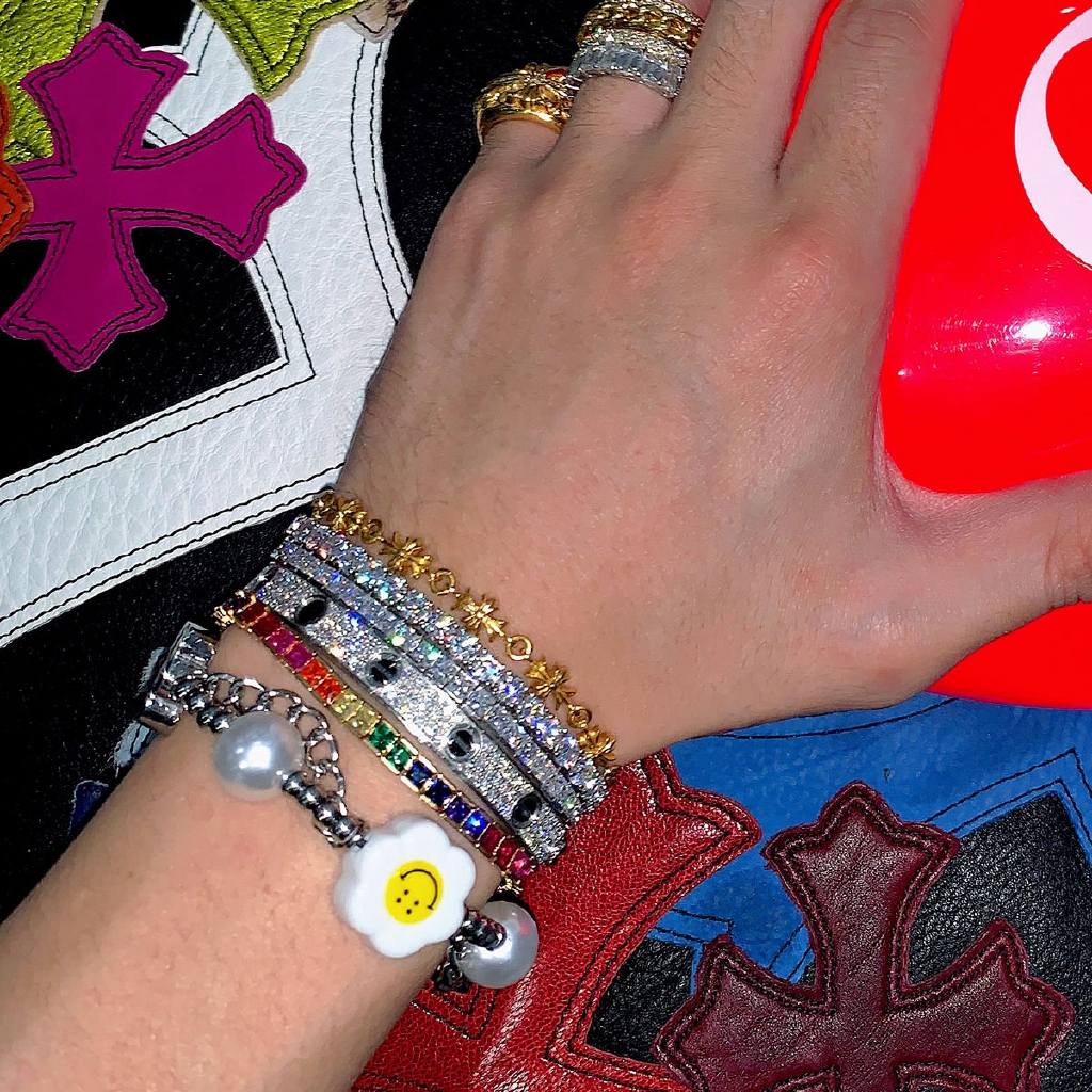 Vòng Đeo Tay Hình Hoa Hướng Dương Đính Ngọc Trai Xinh Xắn