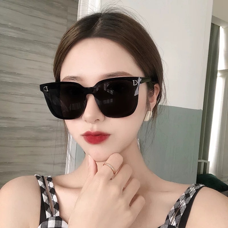 Kính mát chống tia UV và chống nắng phù hợp với mặt tròn thời trang cho mới cho nữ