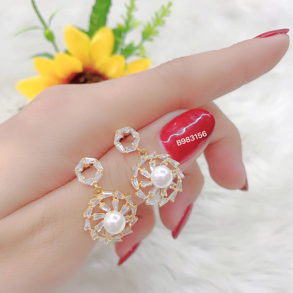 Bông tai nữ - phụ kiện nail đính đá UHA , chuôi cài chắc chắn, kiểu dáng hiện đại, thu hút, sang trọng B140