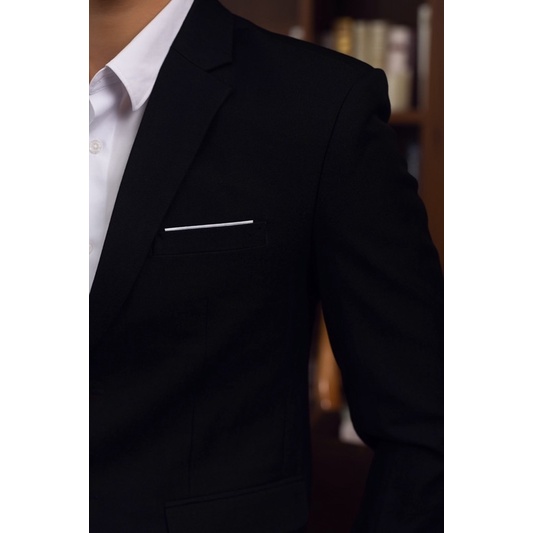Bộ vest màu đen và màu xanh than 2 khuy hay còn gọi là 2 nút thời trang hàng cao cấp lịch lãm