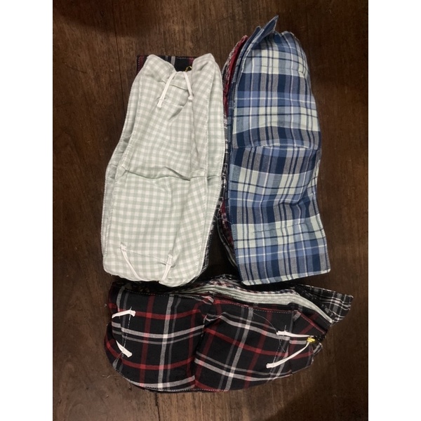 Khẩu trang tai caro, không dày, không mỏng