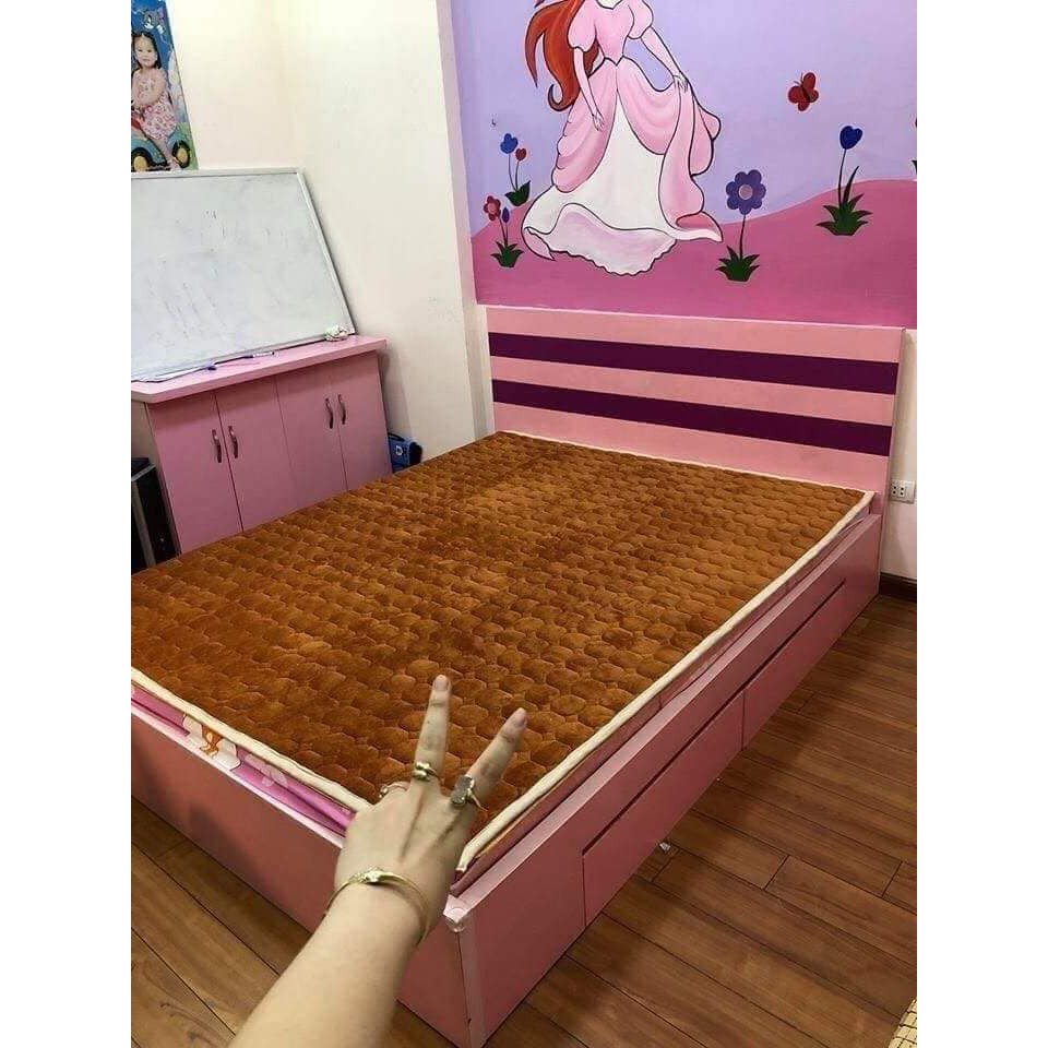 Thảm trải giường