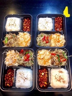 Hộp cơm 3 ngăn dùng 1 lần