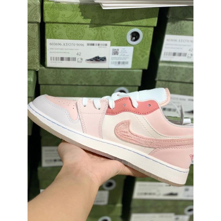 Giày Thể Thao Nữ Jordan 1 Low Mighty Swooshes Hồng Logo Lông Fullbox Nữ Tính, Giày Sneaker Nữ JD1