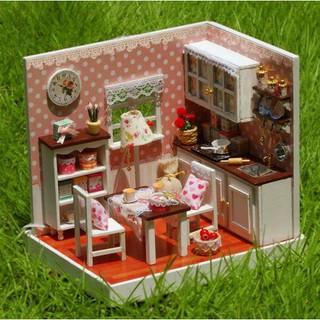 Mô hình nhà búp bê gỗ - Không gian phòng bếp màu hồng xinh xắn (N01-B)