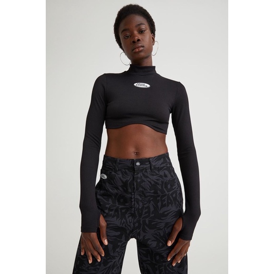 Áo H&M Croptop Dài Tay No Fear size S châu Âu