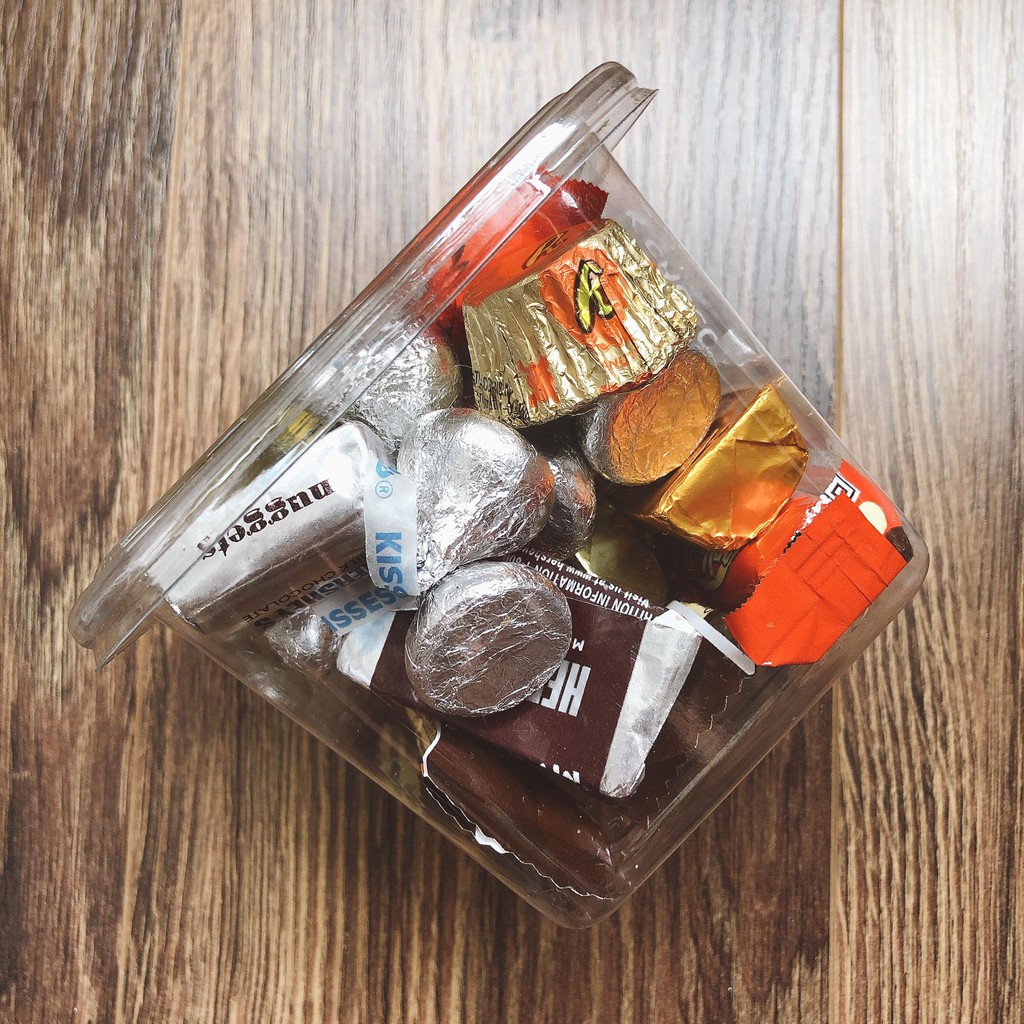 HỘP 270g MIX 36 VIÊN 10 LOẠI SOCOLA ĐEN & SOCOLA SỮA BỌC HẠT Hershey Nugget, Kisses Milk Chocolate, Kit Kat
