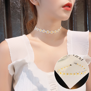 Dây Chuyền Mặt Hoa Cúc Đơn Giản Thanh Lịch