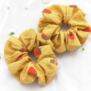 Dây buộc tóc scrunchies hình dâu chấm