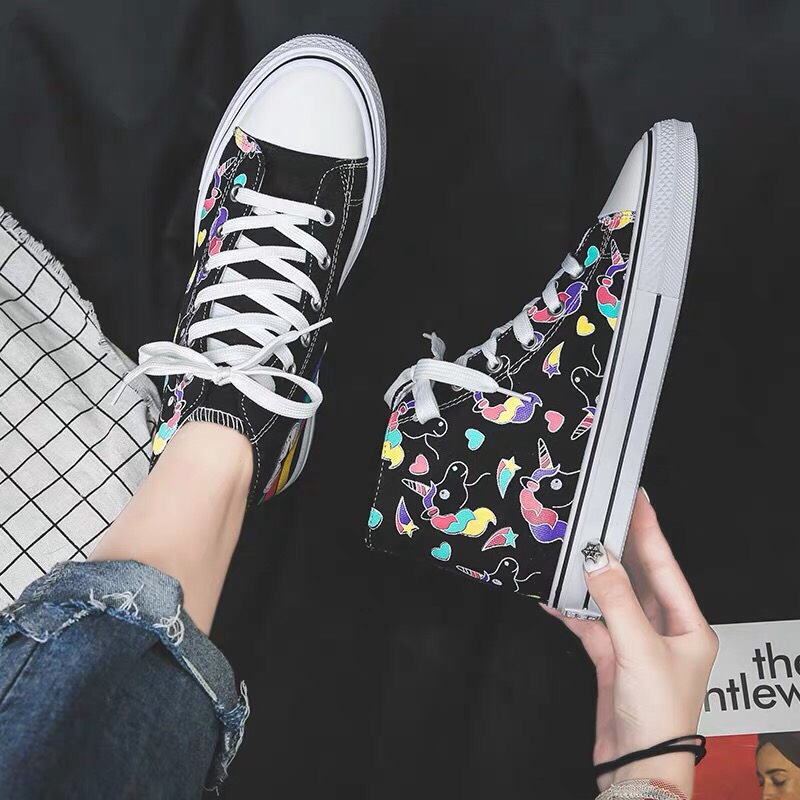 Giầy thể thao cao cổ họa tiết cá ngựa dễ thương | BigBuy360 - bigbuy360.vn