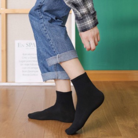 Tất vớ trơn cổ trung nam nữ trắng đen, tất cao cổ thời trang Unisex Style hàn quốc M44