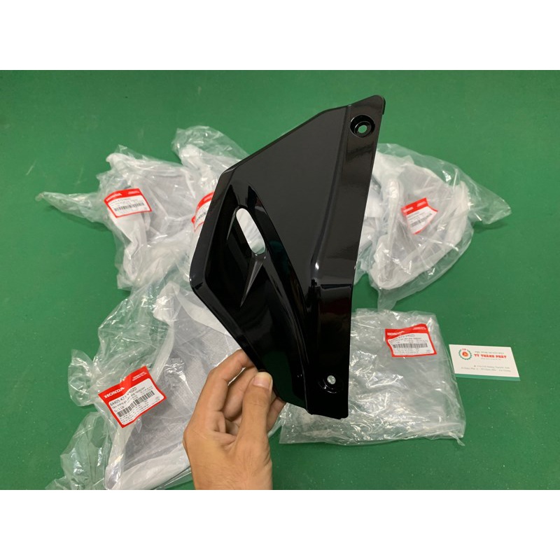 Thông gió bửng Future led 2018 Đen Bóng Phải