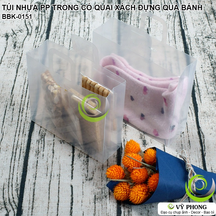 TÚI XÁCH NHỰA PP TRONG SUỐT TÚI CÓ QUAI XÁCH ĐỰNG QUÀ TẶNG ĐỰNG BÁNH KẸO CÓ NÚT KHÓA GÀI QUÀ LỄ TẾT NOEL BBK-0151