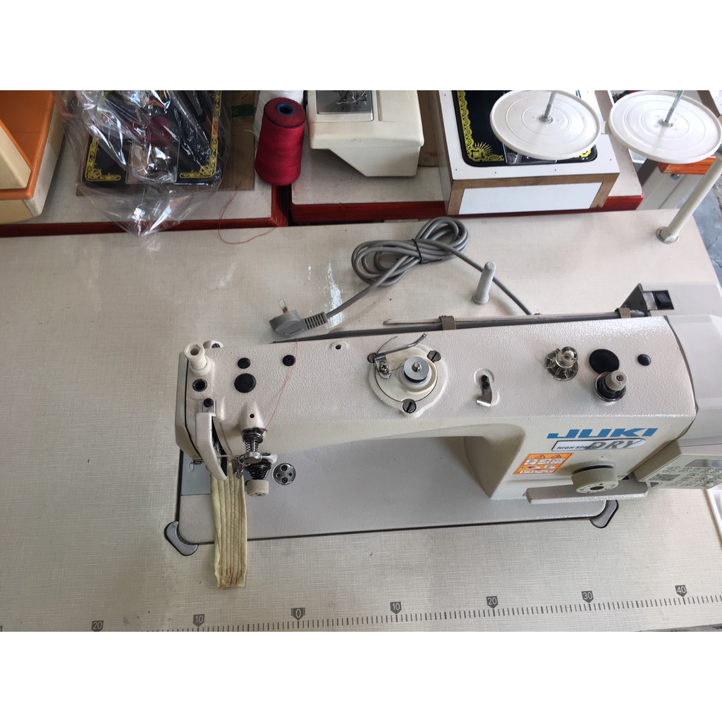 MÁY MAY JUKI ĐIỆN TỬ LIỀN TRỤC 900A CÒN 90%