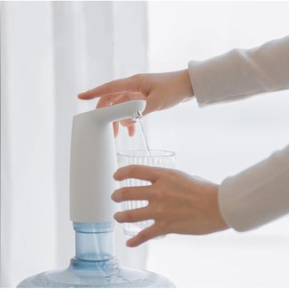 Vòi lấy nước từ bình 1 chạm Pum Two