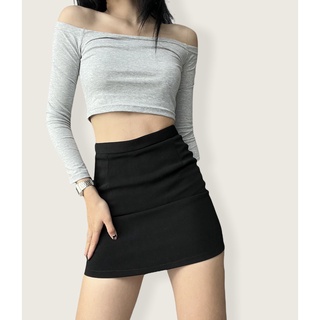 Áo trễ vai croptop 2 màu xám,đen in2000clothing