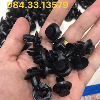 Vít nhựa xe Mazda