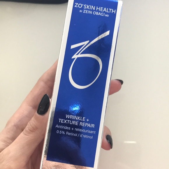 Kem chống lão hóa Wrinkle + Texture Repair 50ml giúp giảm thiểu nếp nhăn trên da và làm sáng da
