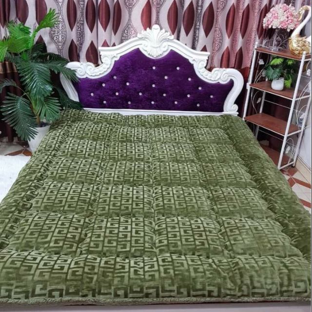 Chăn lông cừu chữ vạn nhập khẩu