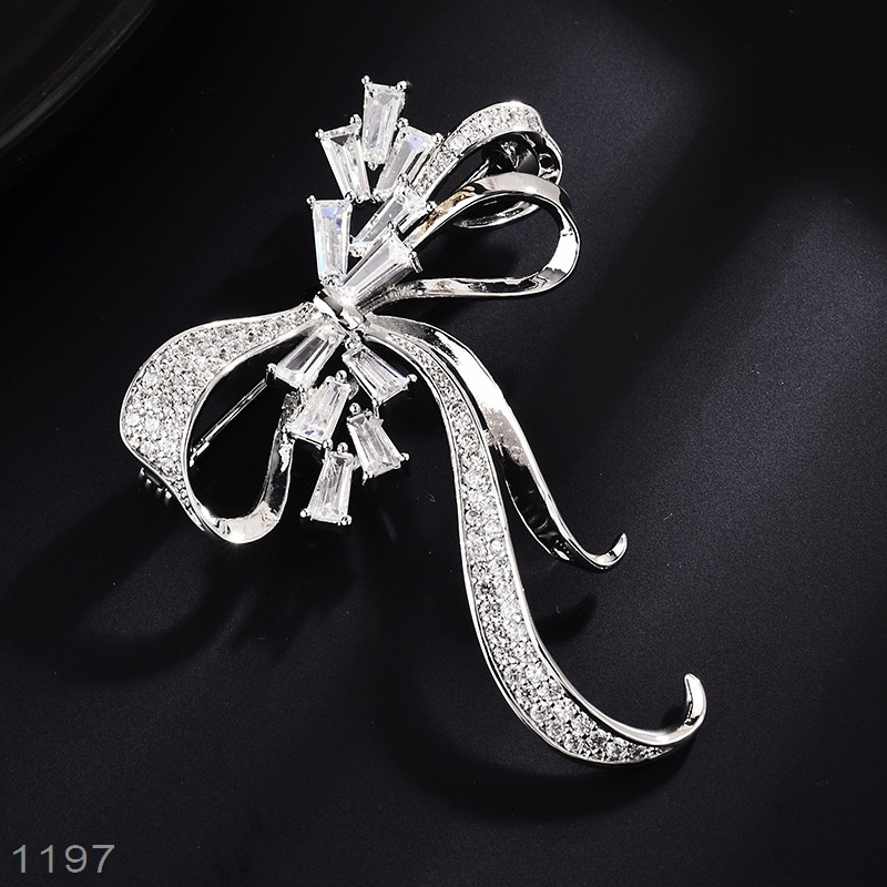 Ghim cài áo vest Eleanor Accessories trâm cài đính đá sang chảnh phụ kiện trang sức thời trang đẹp