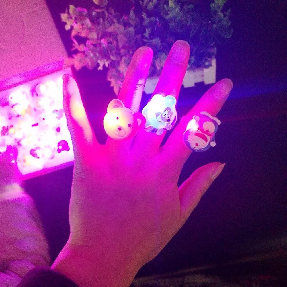 Nhẫn Đồ Chơi Có Đèn Led Nhiều Màu Sắc Dễ Thương Cho Trẻ Em