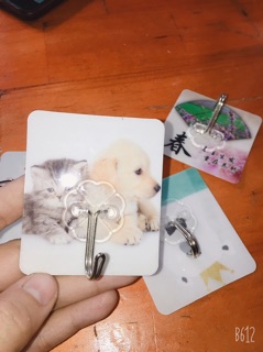 Móc dán tường (2 cái)